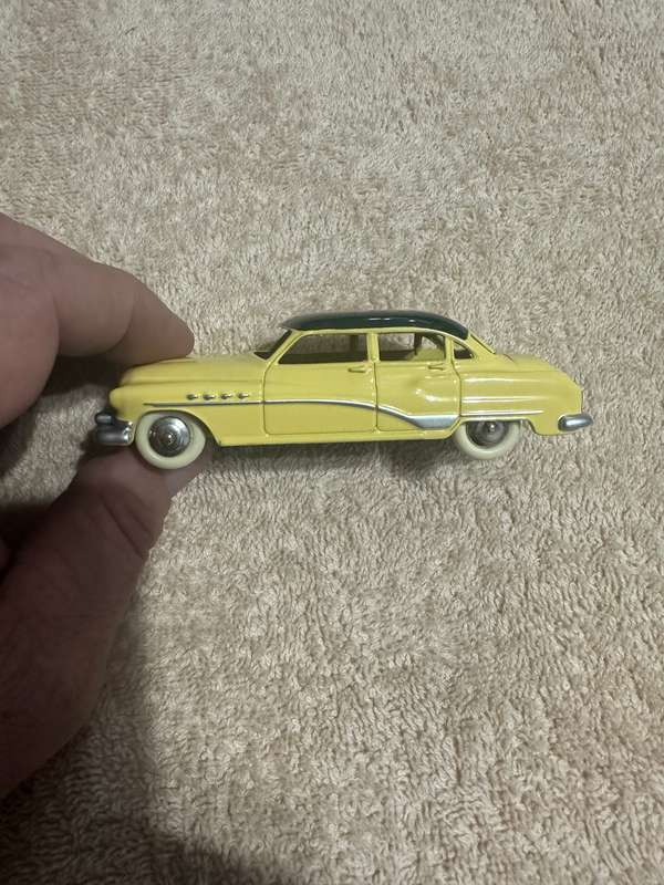 DINKY TOYS