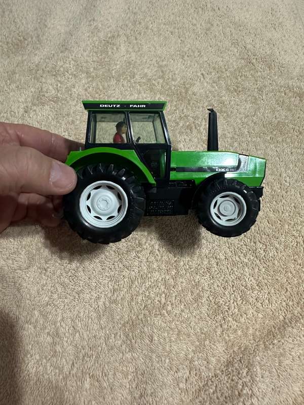 BRITAINS DEUTZ FAHR TRACTOR