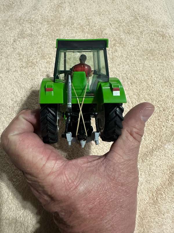 BRITAINS DEUTZ FAHR TRACTOR