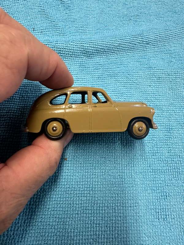 DINKY TOYS