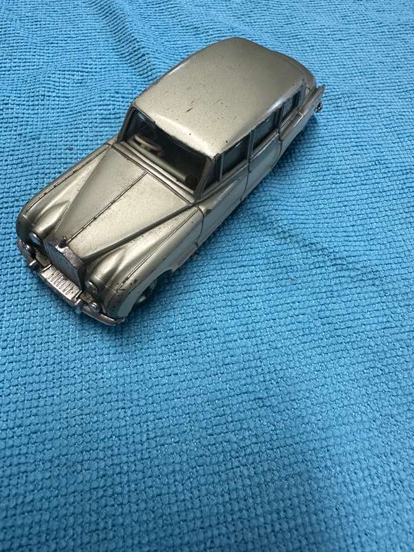 DINKY TOYS