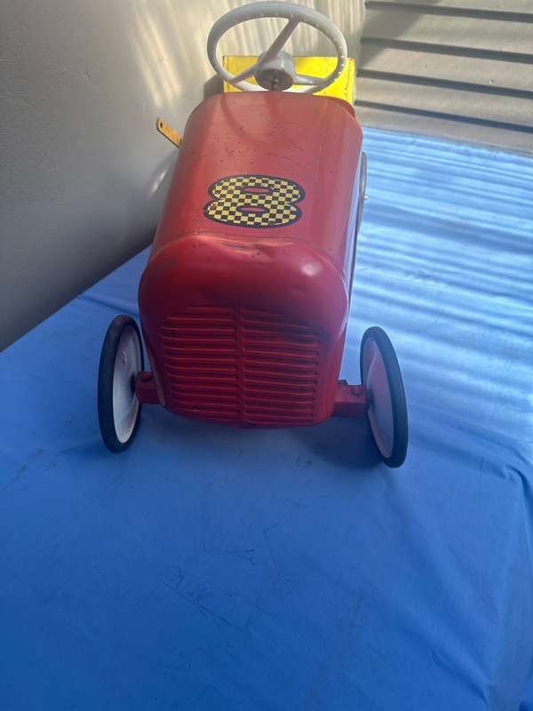 PEDAL CAR TOY