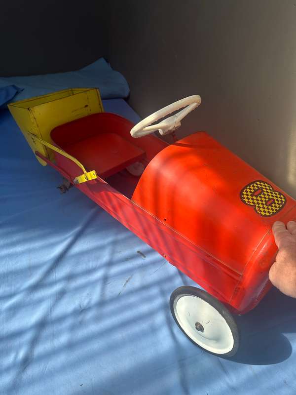 PEDAL CAR TOY
