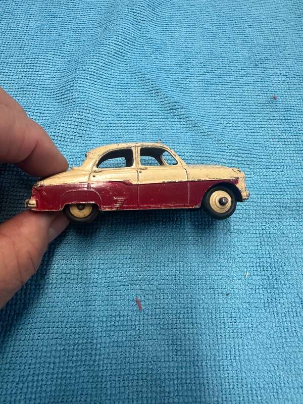 DINKY TOYS