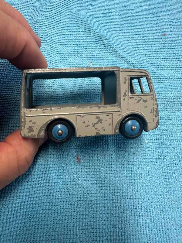 DINKY TOYS