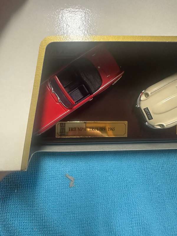 DINKY TOYS