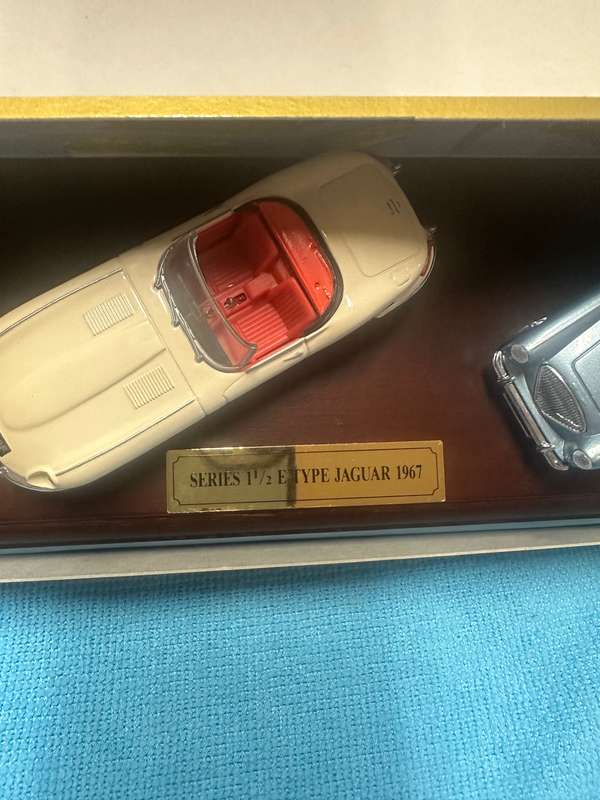 DINKY TOYS