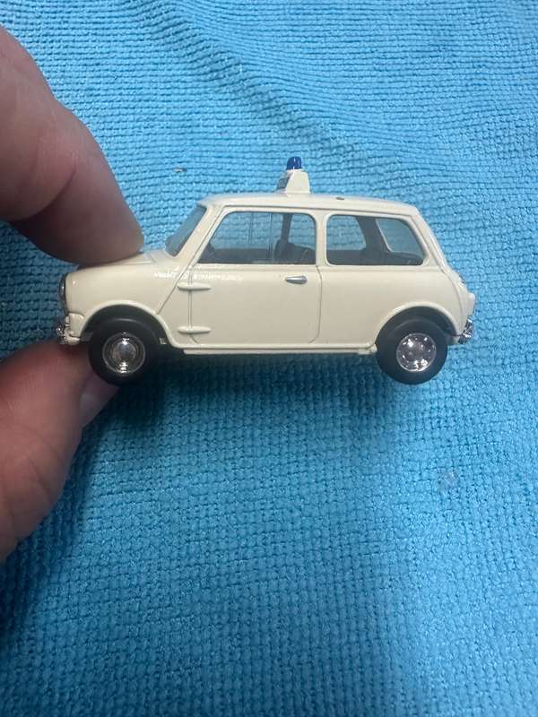 DINKY TOYS