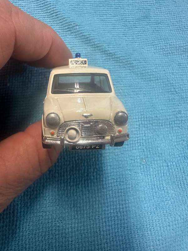 DINKY TOYS