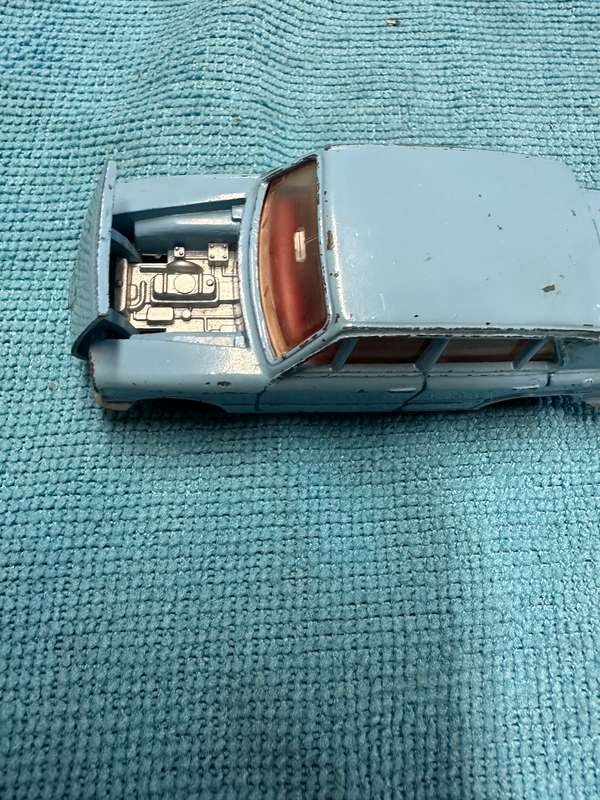 DINKY TOYS