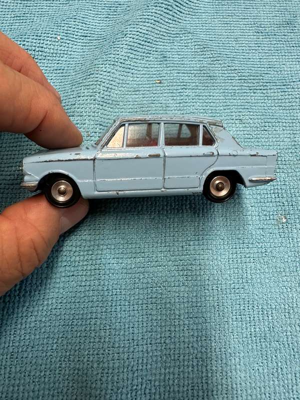 DINKY TOYS