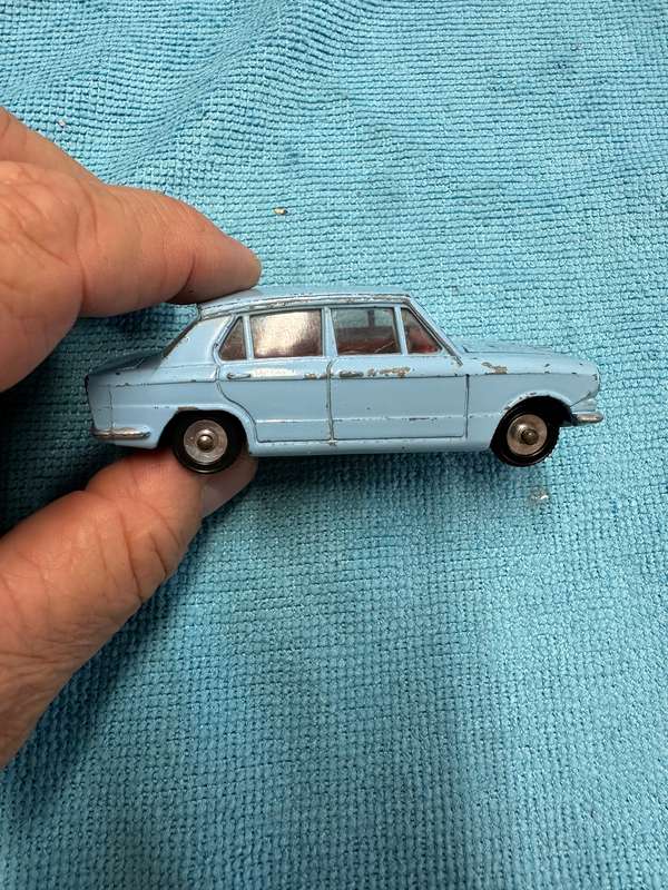 DINKY TOYS
