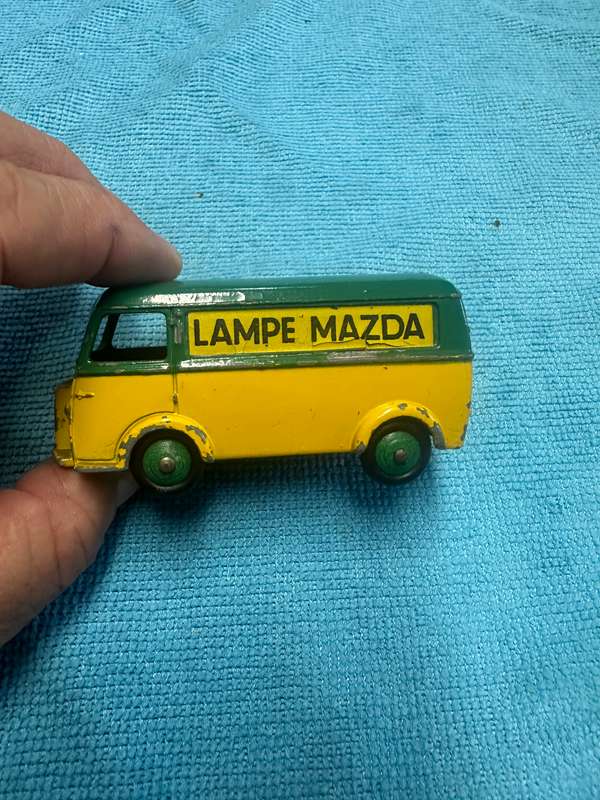 DINKY TOYS