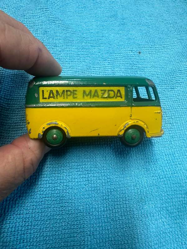 DINKY TOYS