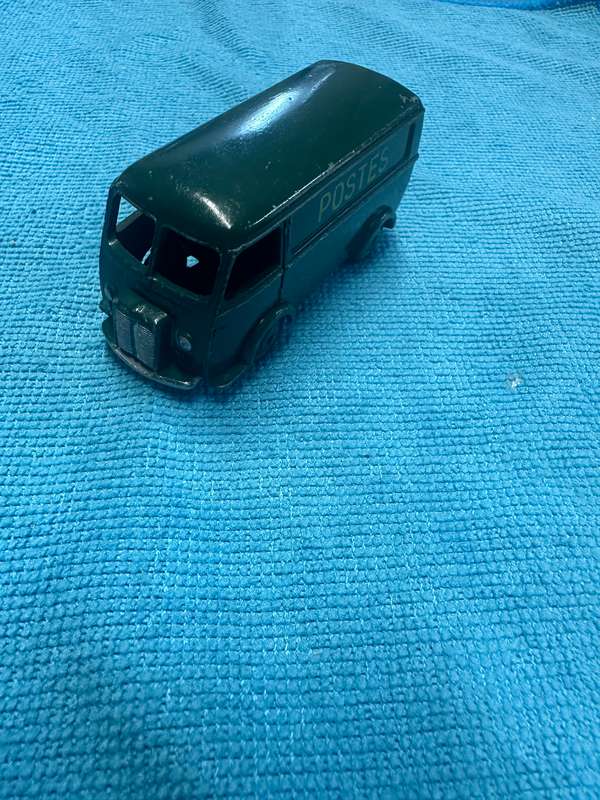 DINKY TOYS