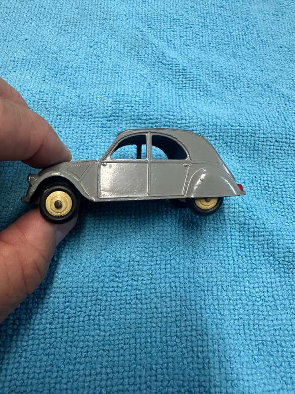 DINKY TOYS