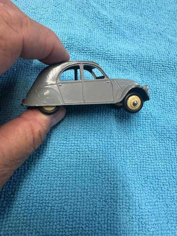 DINKY TOYS