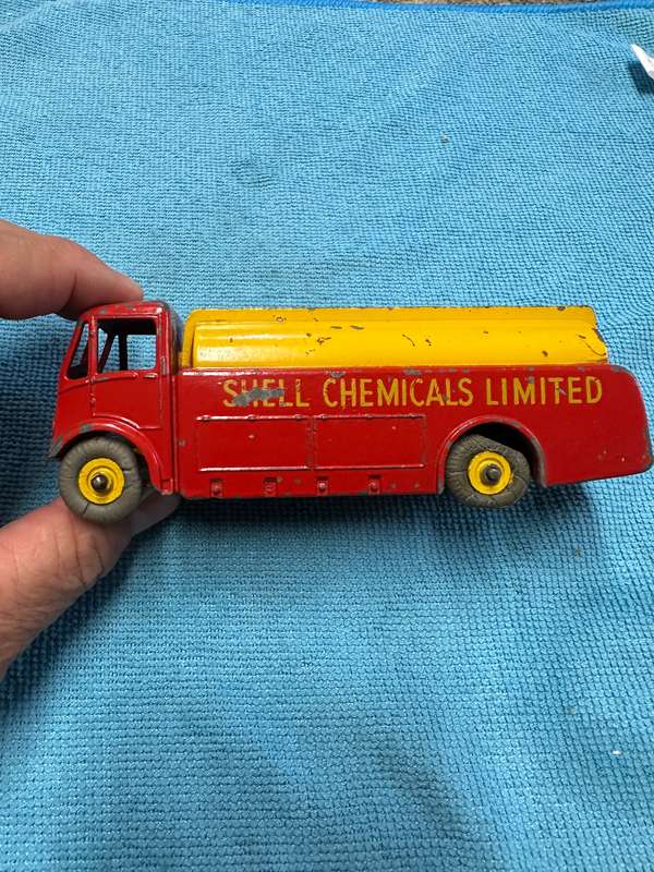 DINKY TOYS