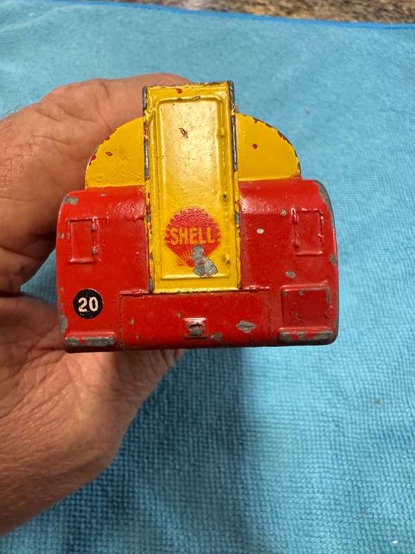 DINKY TOYS