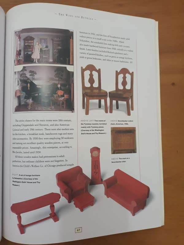 Dolls' House Furniture: Collector's Guide to Selecting and Enjoying Miniature Masterpieces