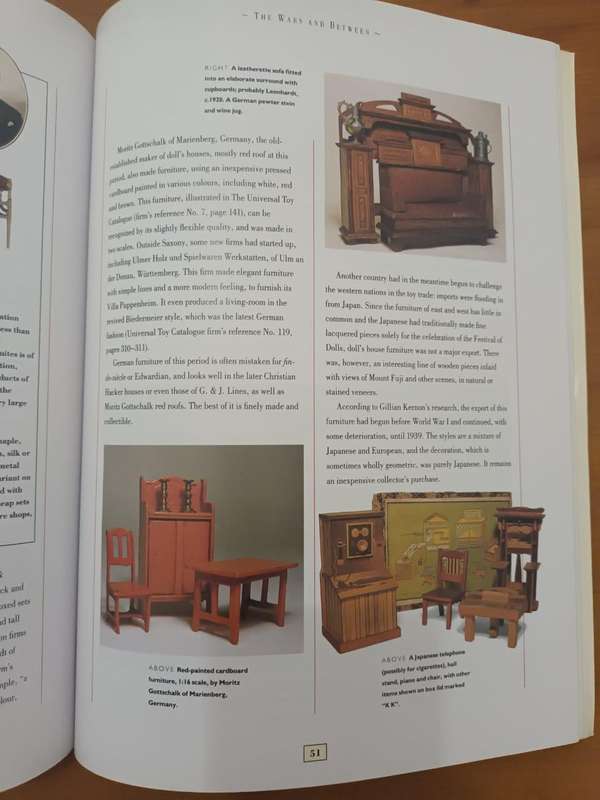Dolls' House Furniture: Collector's Guide to Selecting and Enjoying Miniature Masterpieces