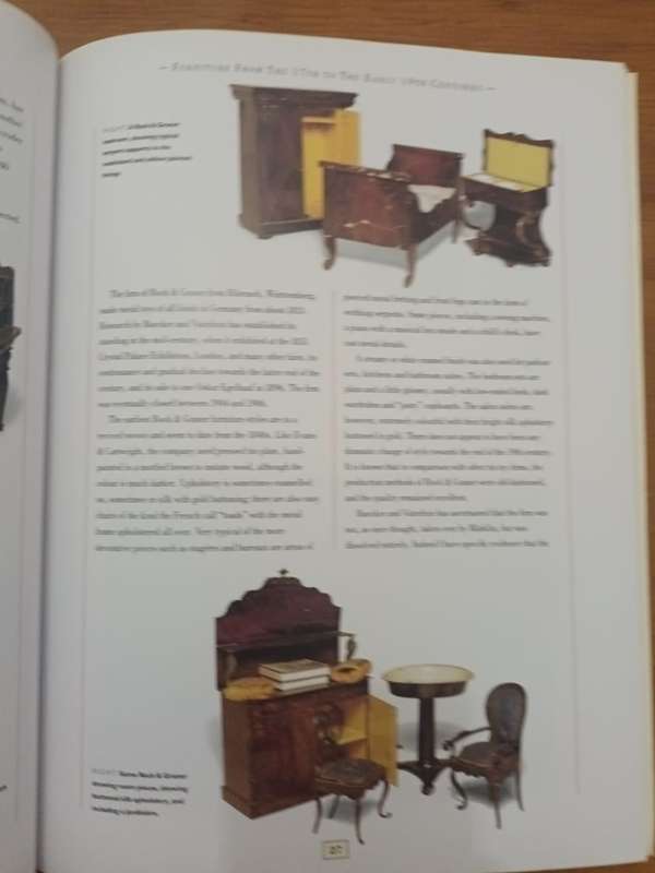 Dolls' House Furniture: Collector's Guide to Selecting and Enjoying Miniature Masterpieces