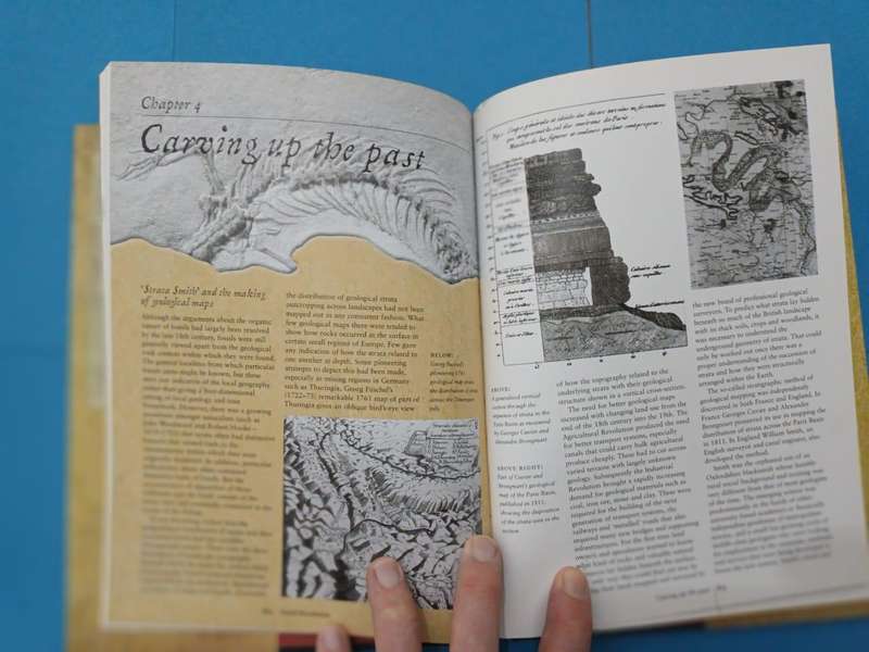 The Fossil Revolution: Finds That Changed Our View of the Past