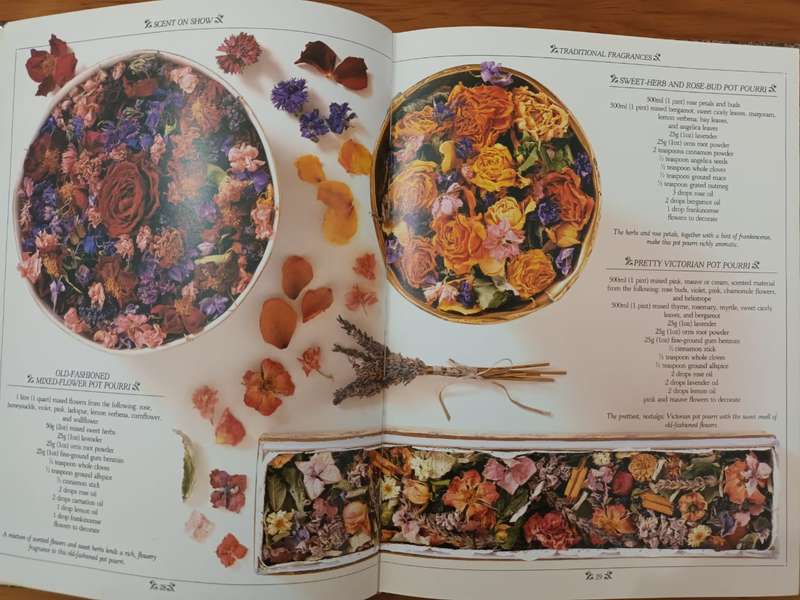 The Book of Pot Pourri: Fragrant Flower Mixes for Scenting & Decorating the Home