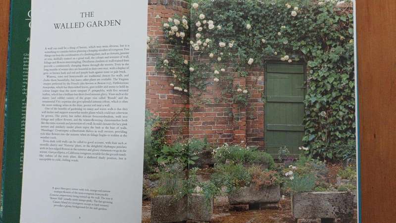 Glorious Gardens: a Portfolio of Ideas for Planting and Design