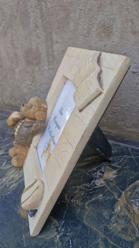 THE UNIQUE COLLECTION TEDDY BEAR PICTURE FRAME