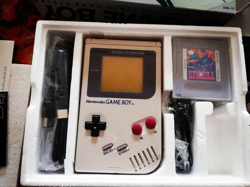 *BNIB* 1989 NINTENDO GameBoy DMG-01