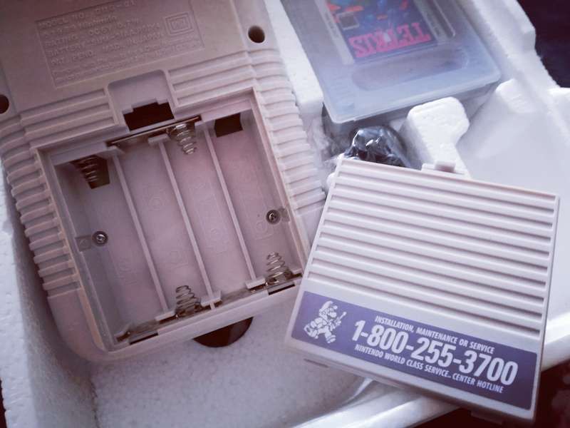 *BNIB* 1989 NINTENDO GameBoy DMG-01