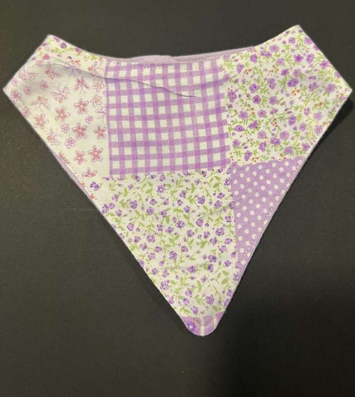 Baby bandana bib - baby to toddler (lilac faux quilted look)