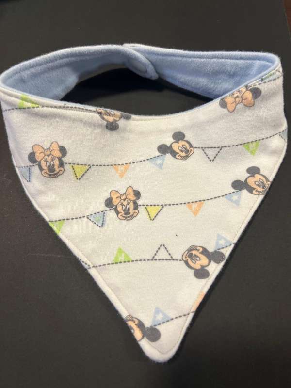 Baby bandana bib - baby to toddler (Mickey and Minnie Mouse)