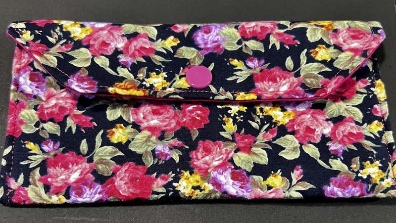 Sunglasses / Glasses soft fabric case (Pink and Black floral)