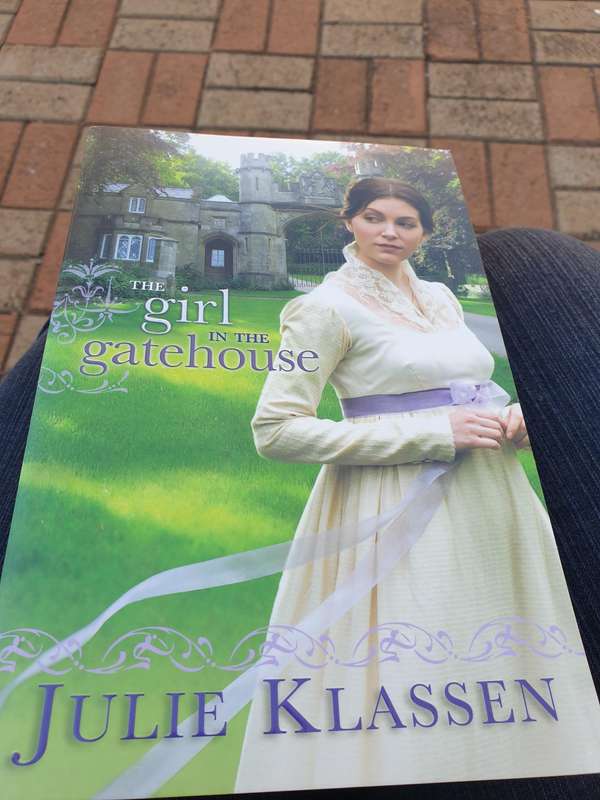 The girl in the gatehouse - Julie Klassen