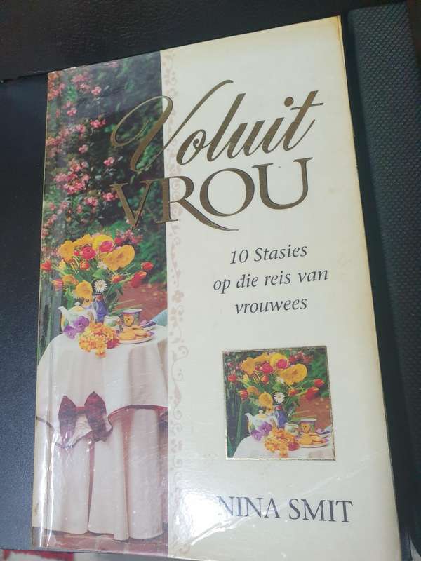 Voluit Vrou - Nina Smit