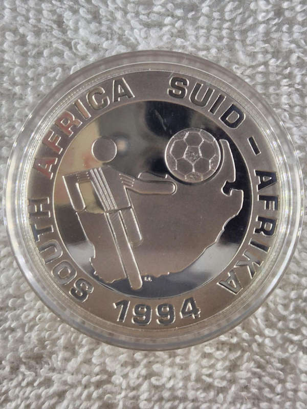 1994 Soccer World Cup 1oz Silver Proof R2 coin
