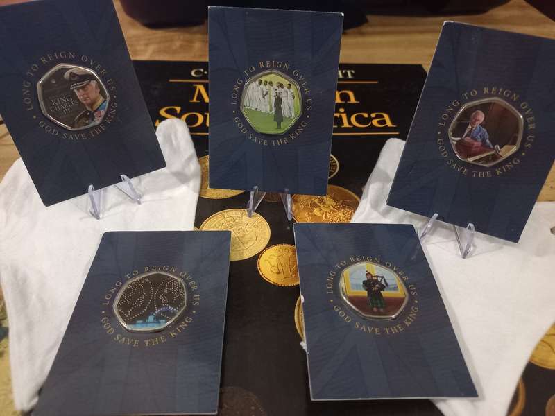 Commemorative Coins "Long To Rein Over Us" A must have!! / new