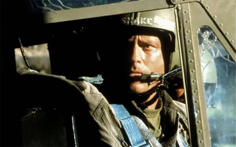 We Were Soldiers Greg Kinnear Signed Frame