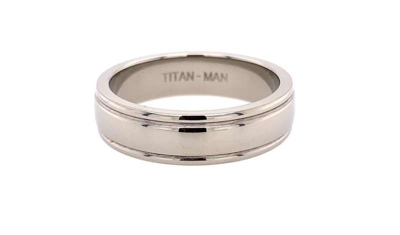 Titan Man TITANIUM BRUSHED CENTRE BEVEL EDGE RING - 7MM RD13606
