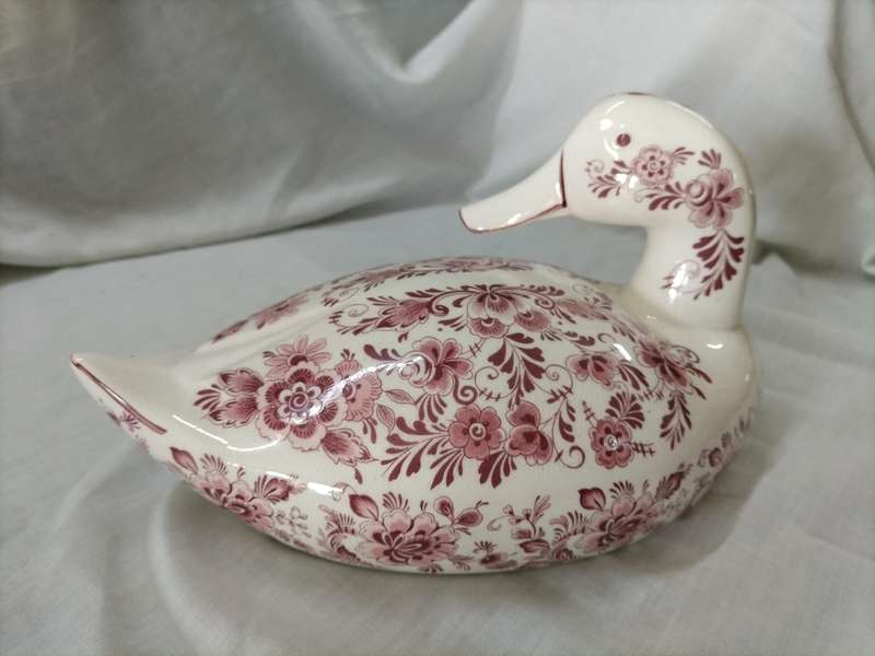 Authentic Vintage Oude Molen Fabrik B.V. M Delft Holland Red Floral Porcelain Duck Figurine