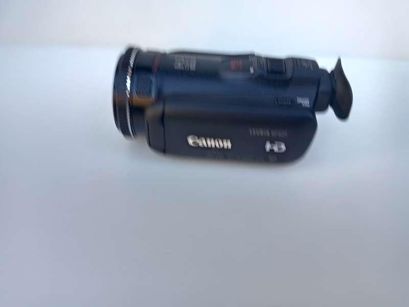 Canon Legria HF G25 Video Camera . Please read