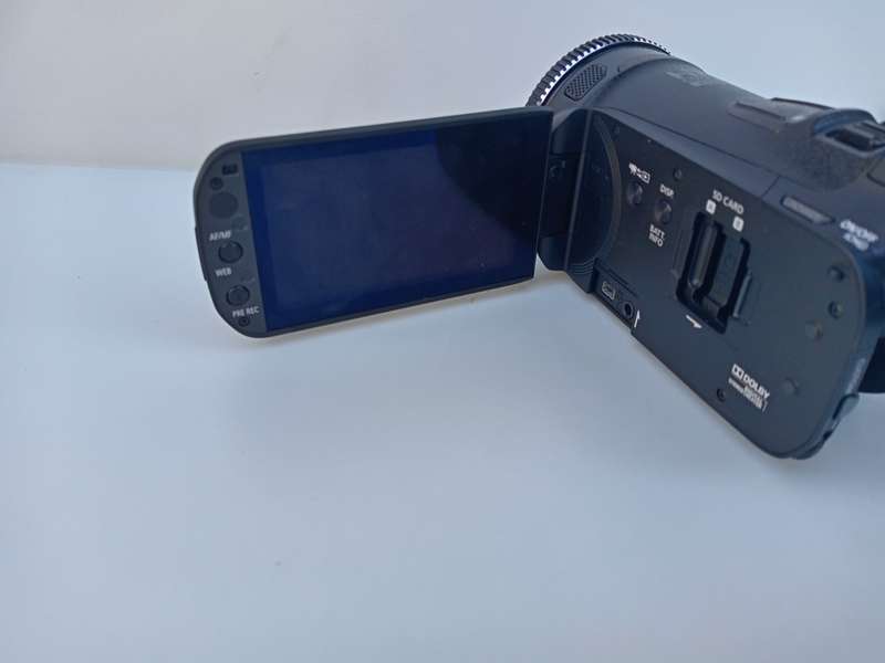 Canon Legria HF G25 Video Camera . Please read
