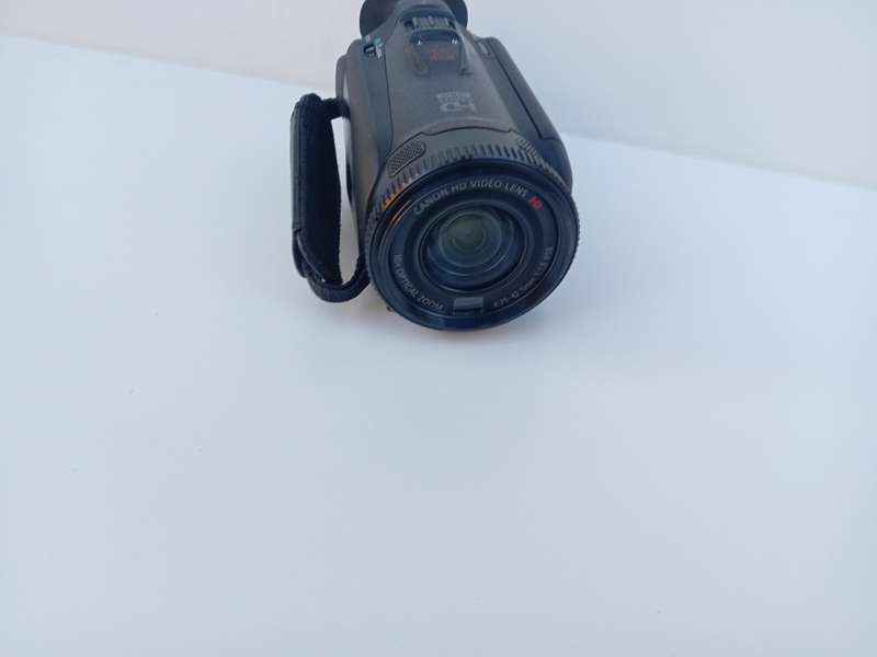 Canon Legria HF G25 Video Camera . Please read