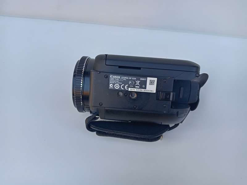 Canon Legria HF G25 Video Camera . Please read
