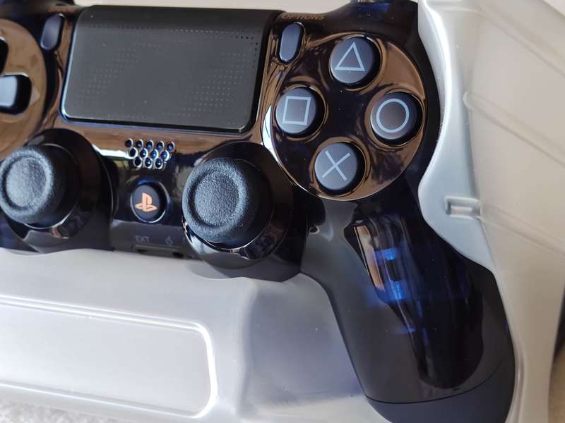 500 Million Limited Edition Dualshock 4 Controller - PS4