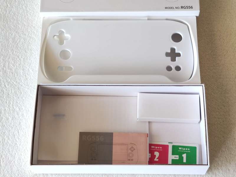 Anbernic RG556 Handheld Console - 5.5 HD Screen 256GB SD Card