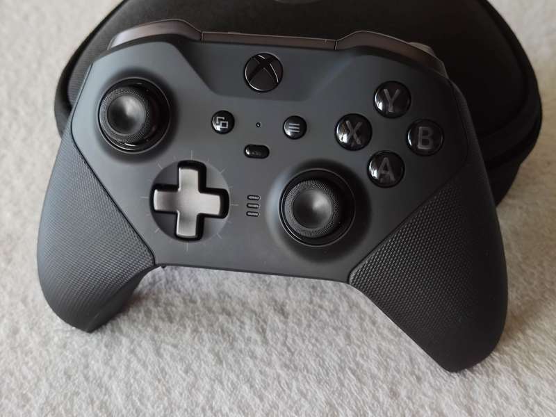 Xbox Elite Series 2 Wireless Controller - Xbox One / Windows