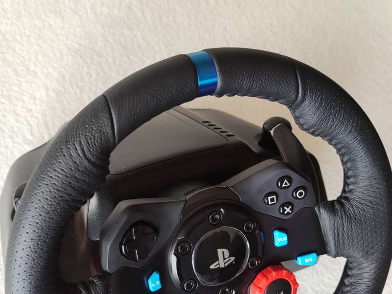 Logitech G29 Driving Force Racing Wheel (PS5, PS4, PS3)